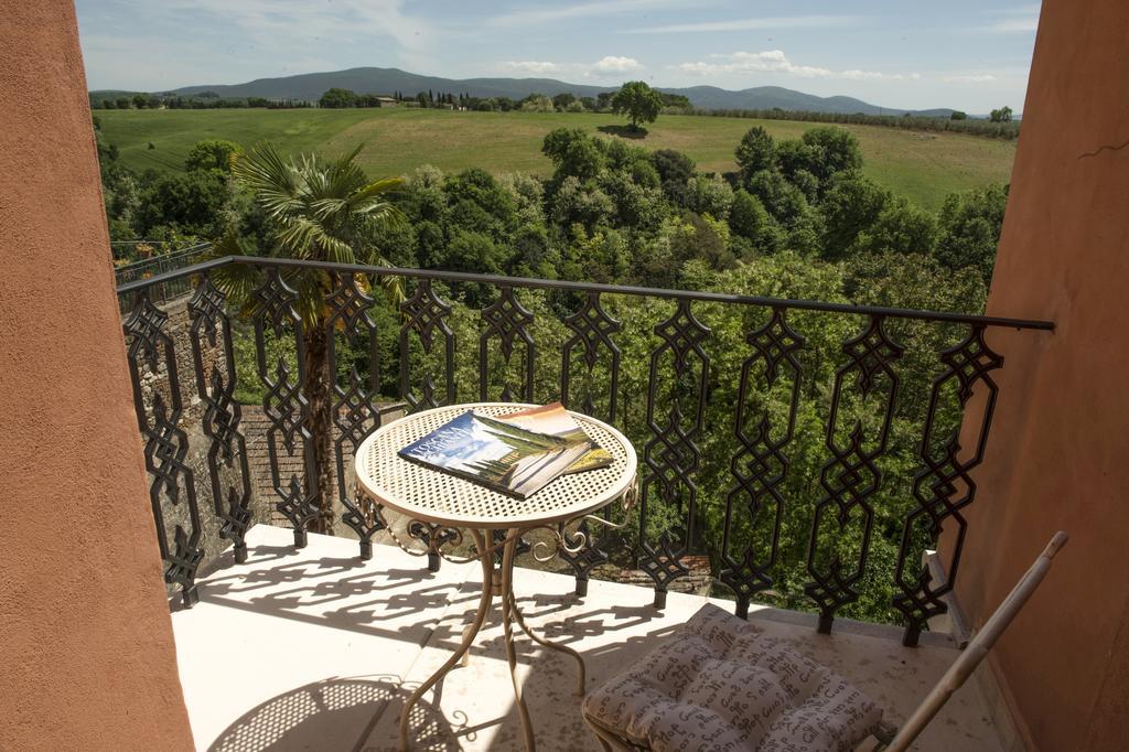 Palazzo Pacini Hotel Colle Val D'Elsa Room photo