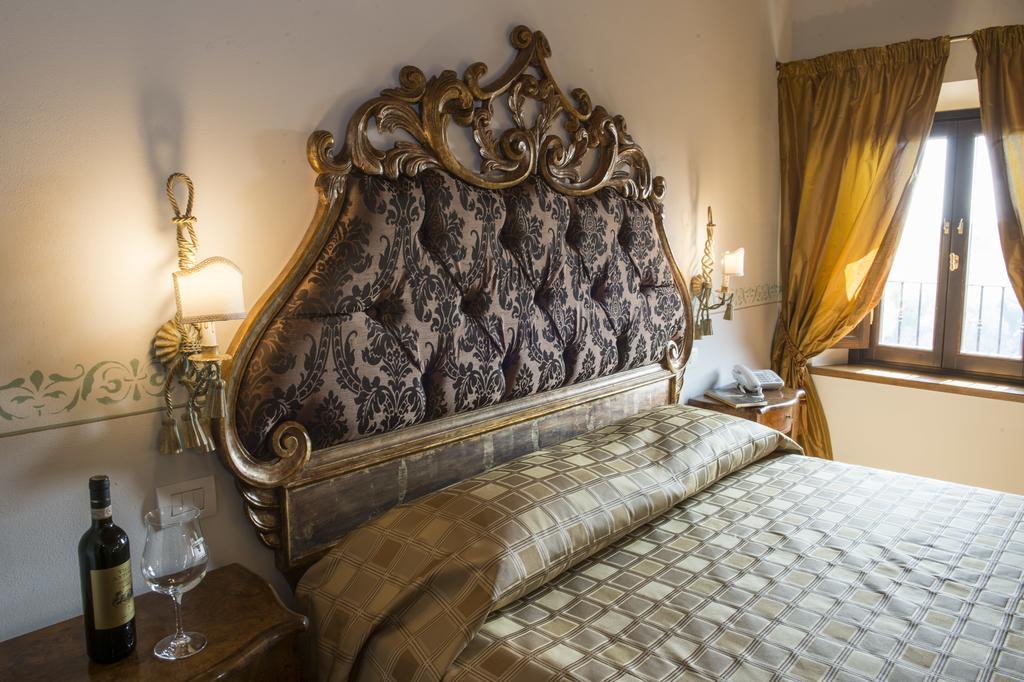 Palazzo Pacini Hotel Colle Val D'Elsa Room photo